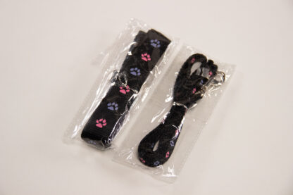 Laisse pour chat motif pattes